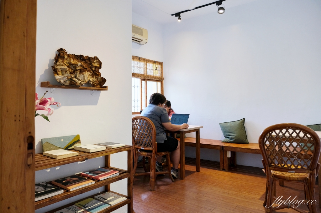南投草屯｜映古子咖啡．位於隱密的巷弄裡，草屯老宅甜點咖啡 @飛天璇的口袋