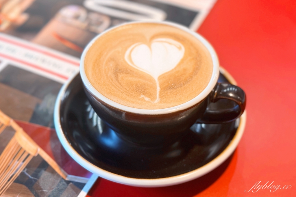 台中北區｜Solace Cafe．美式復古風早午餐咖啡館，台中毛小孩友善餐廳 @飛天璇的口袋