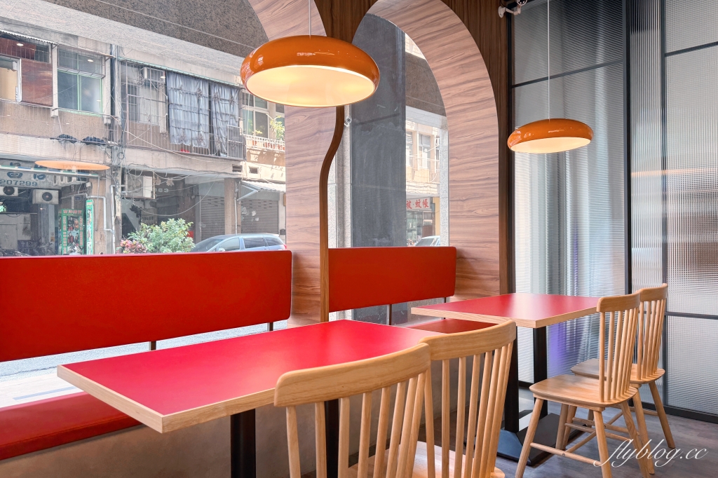 台中北區｜Solace Cafe．美式復古風早午餐咖啡館，台中毛小孩友善餐廳 @飛天璇的口袋