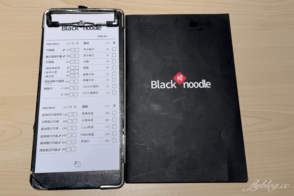 台中西屯｜Black韓noodle．韓國老闆開的韓式餐廳，韓國Youtuber推薦逢甲美食 @飛天璇的口袋