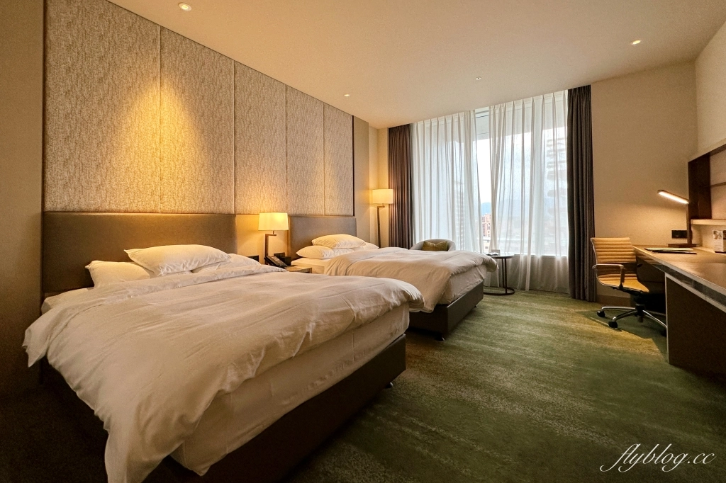 台北南港｜台北六福萬怡酒店．南港車站出站就到，樓下是CityLink購物商場 @飛天璇的口袋