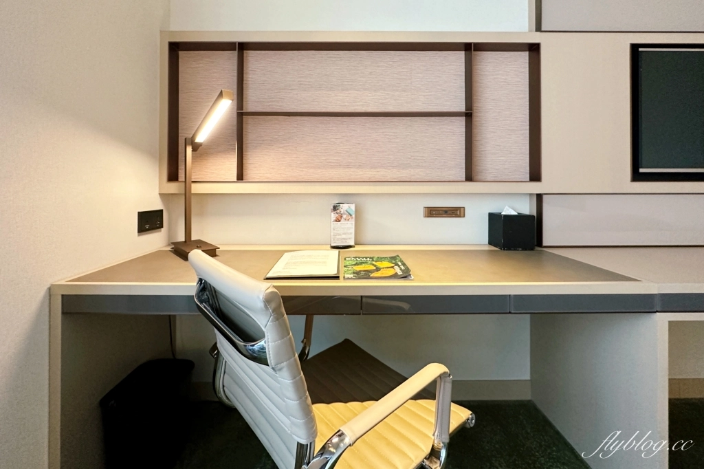 台北南港｜台北六福萬怡酒店．南港車站出站就到，樓下是CityLink購物商場 @飛天璇的口袋