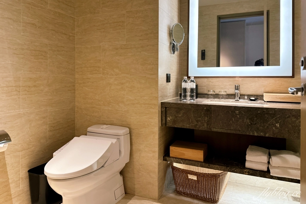 台北南港｜台北六福萬怡酒店．南港車站出站就到，樓下是CityLink購物商場 @飛天璇的口袋