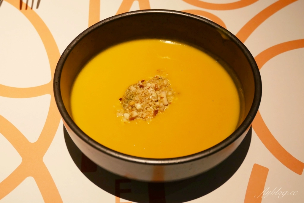 台中南屯｜皮諾可可 PINOCOCO．星野集團義式餐廳，坐落於公益路商圈唯美建築 @飛天璇的口袋