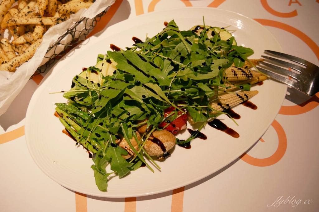 台中南屯｜皮諾可可 PINOCOCO．星野集團義式餐廳，坐落於公益路商圈唯美建築 @飛天璇的口袋