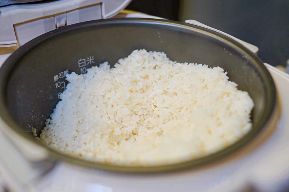 台中西屯｜狂一鍋．網路票選10大必吃台式火鍋，鎮店之寶狂銷200座101大樓 @飛天璇的口袋