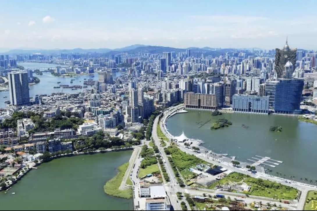 澳門旅遊｜澳門旅遊塔．360度旋轉百匯午餐，60樓吃到飽欣賞澳門美景 @飛天璇的口袋