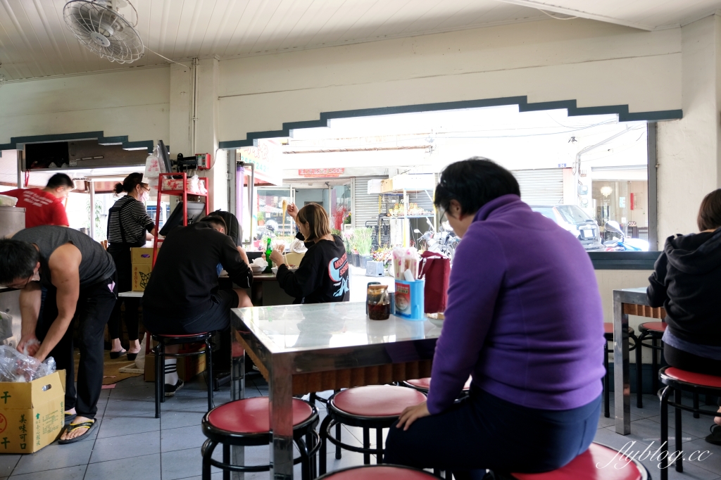 台中后里｜香蕉樹餐飲店．吃的是濃濃的古早味，后里人的香蕉新樂園 @飛天璇的口袋