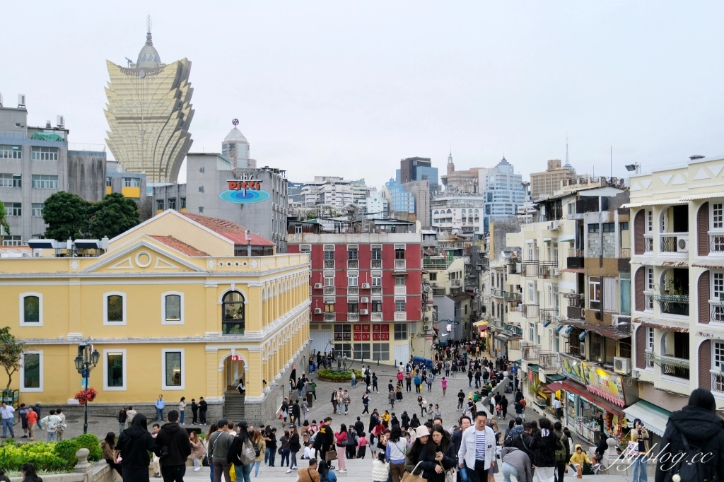 澳門半島 ｜大三巴一日遊．大炮台、議事亭前地、戀愛巷，大三巴附近景點一次打包 @飛天璇的口袋