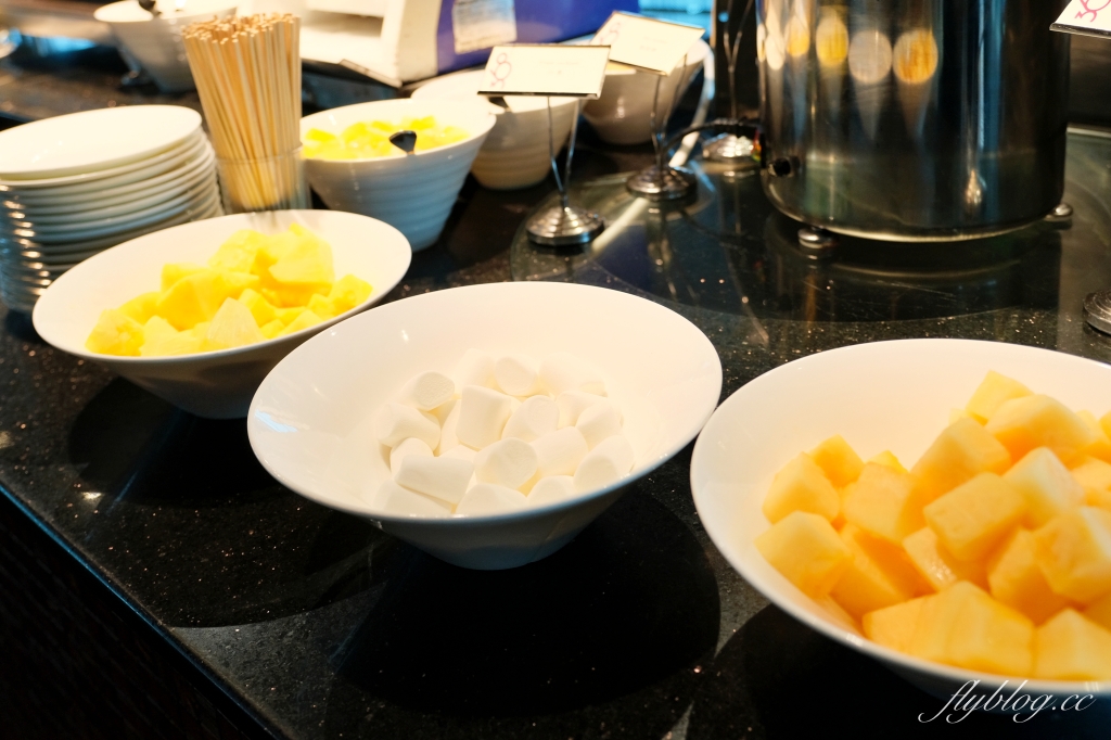 澳門旅遊｜澳門旅遊塔．360度旋轉百匯午餐，60樓吃到飽欣賞澳門美景 @飛天璇的口袋