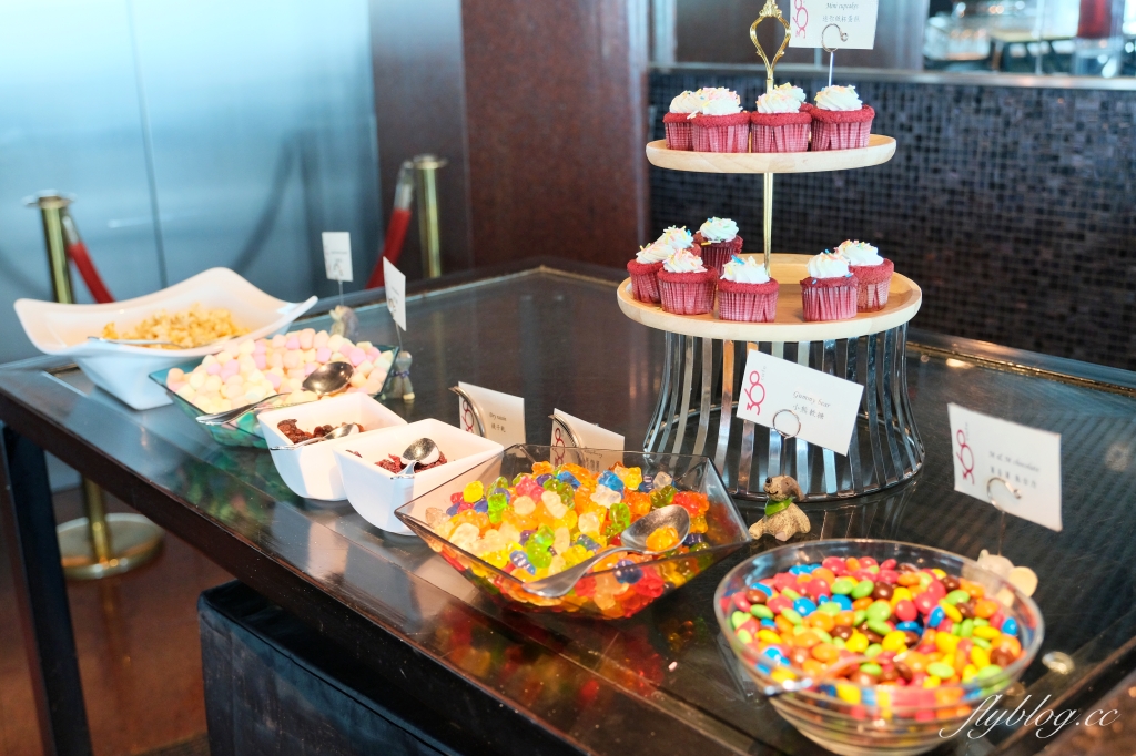 澳門旅遊｜澳門旅遊塔．360度旋轉百匯午餐，60樓吃到飽欣賞澳門美景 @飛天璇的口袋