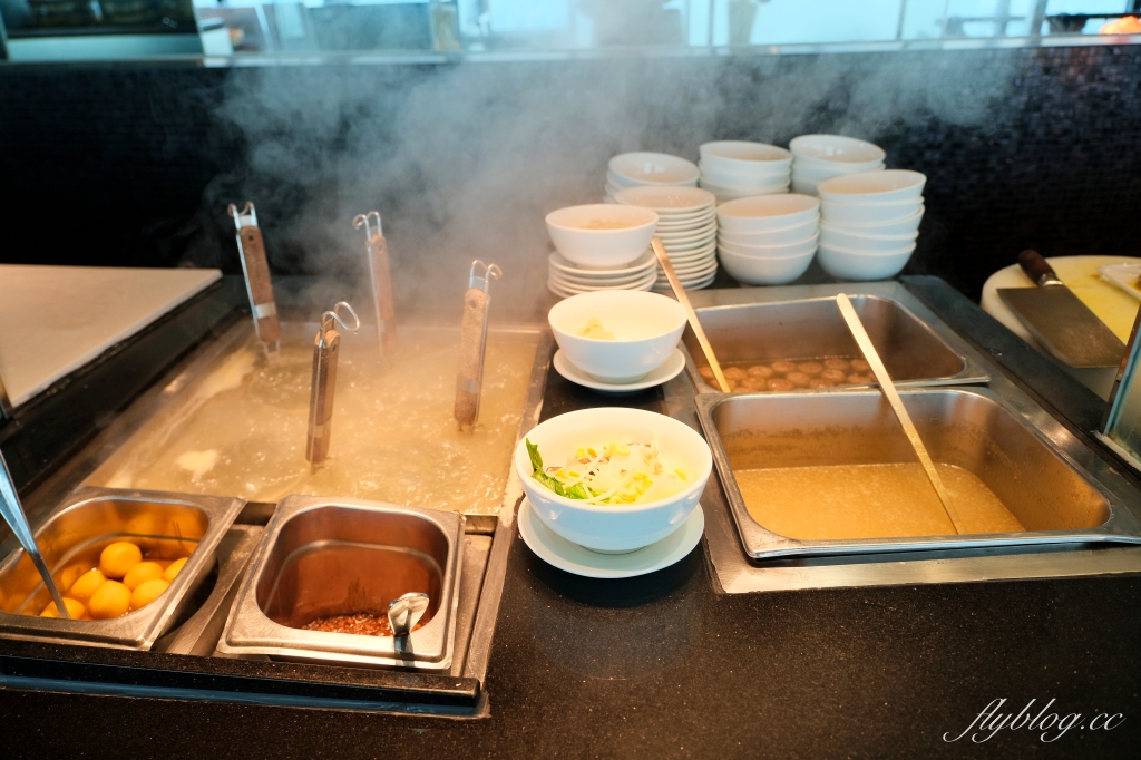 澳門旅遊｜澳門旅遊塔．360度旋轉百匯午餐，60樓吃到飽欣賞澳門美景 @飛天璇的口袋