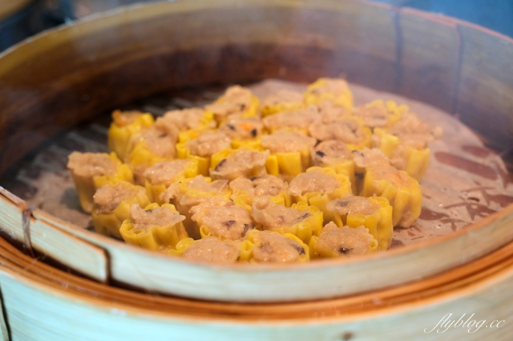 澳門旅遊｜澳門旅遊塔．360度旋轉百匯午餐，60樓吃到飽欣賞澳門美景 @飛天璇的口袋