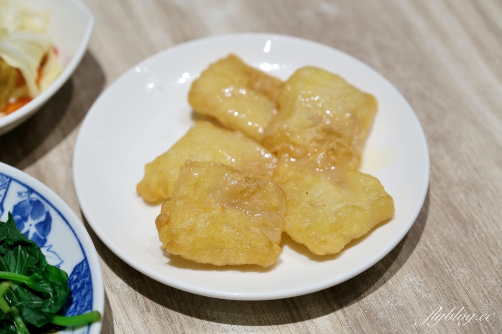 金門金城｜雨川食堂．吃得到高梁肉燥飯和一條根雞湯，將金門戰地滋味重新演繹 @飛天璇的口袋