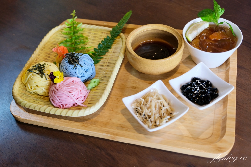 苗栗三義｜卓也書園子．假日限定！以藍染為意象的咖啡館，品嚐甜點下午茶 @飛天璇的口袋