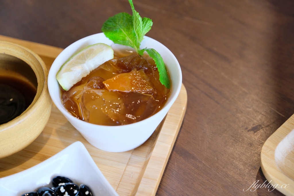 苗栗三義｜卓也書園子．假日限定！以藍染為意象的咖啡館，品嚐甜點下午茶 @飛天璇的口袋