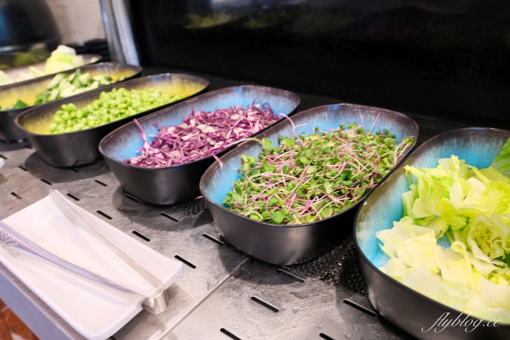 台中西屯｜長榮桂冠酒店．下午茶百匯吃到飽，用餐空間舒適明亮 @飛天璇的口袋