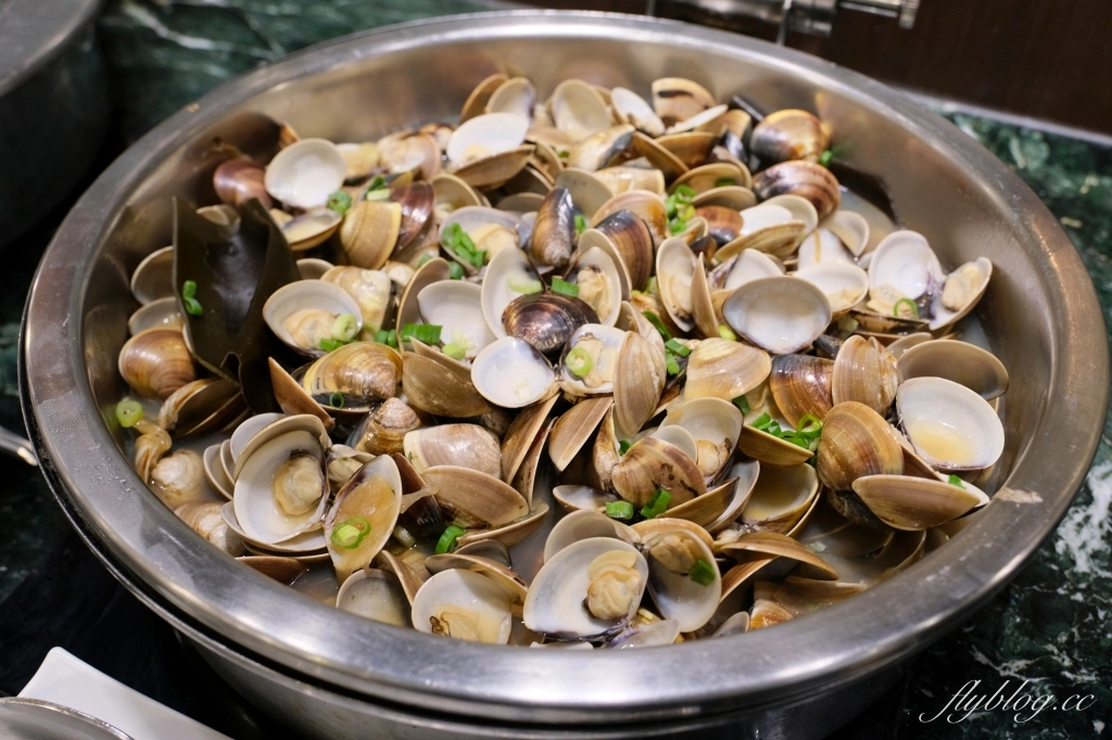 台中西屯｜長榮桂冠酒店．下午茶百匯吃到飽，用餐空間舒適明亮 @飛天璇的口袋
