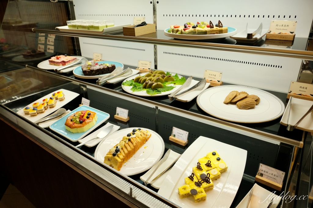 台中西屯｜長榮桂冠酒店．下午茶百匯吃到飽，用餐空間舒適明亮 @飛天璇的口袋