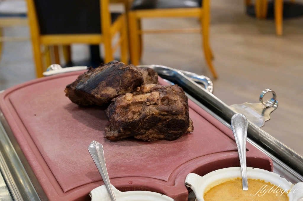 台中西屯｜長榮桂冠酒店．下午茶百匯吃到飽，用餐空間舒適明亮 @飛天璇的口袋