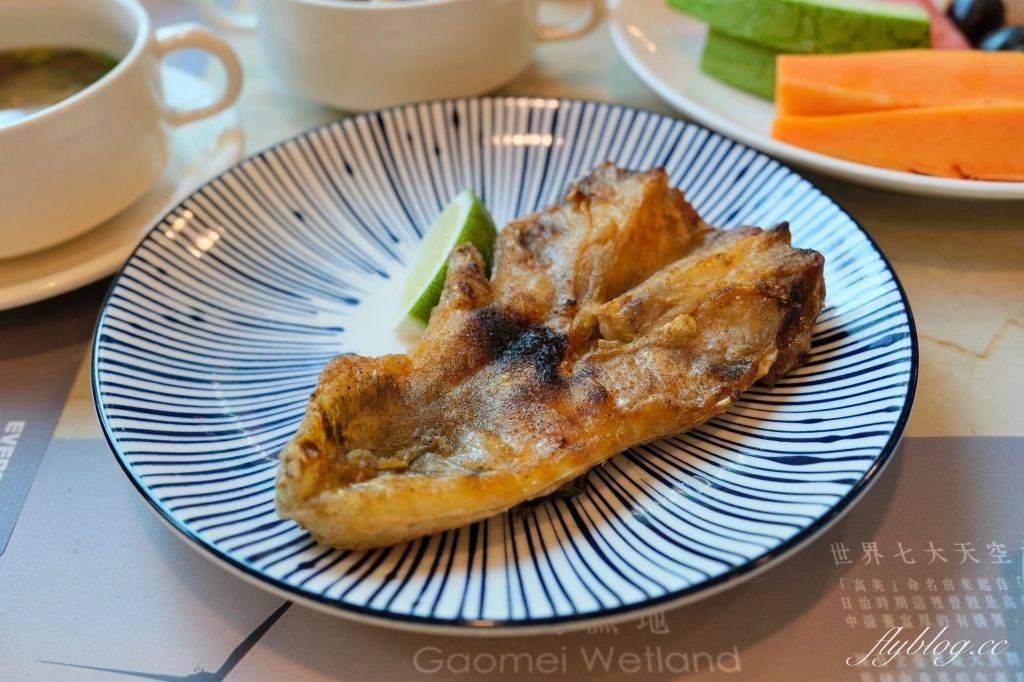 台中西屯｜長榮桂冠酒店．下午茶百匯吃到飽，用餐空間舒適明亮 @飛天璇的口袋