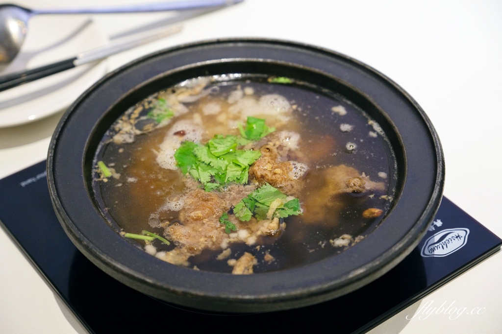 台中西屯｜狂一鍋．網路票選10大必吃台式火鍋，鎮店之寶狂銷200座101大樓 @飛天璇的口袋