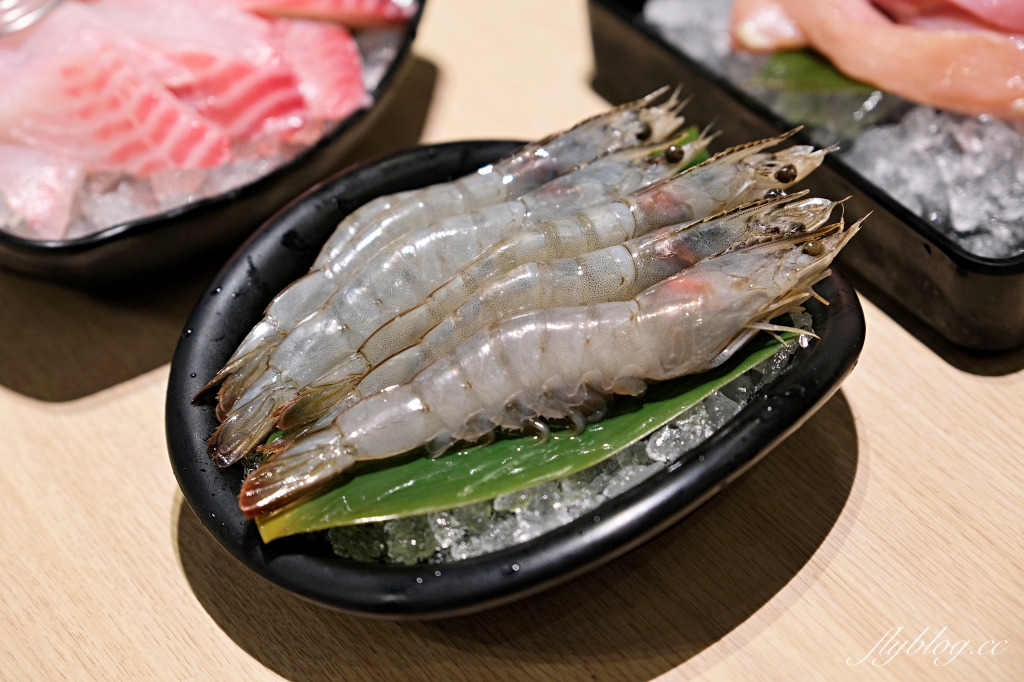 台中東區｜肉多多火鍋．全台連鎖火鍋網路聲量連續三年第一名， 40種蔬菜火鍋料無限供應是蔬食者的天堂 @飛天璇的口袋