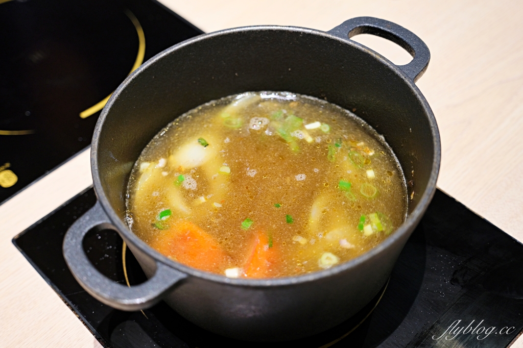 台中東區｜肉多多火鍋．全台連鎖火鍋網路聲量連續三年第一名， 40種蔬菜火鍋料無限供應是蔬食者的天堂 @飛天璇的口袋