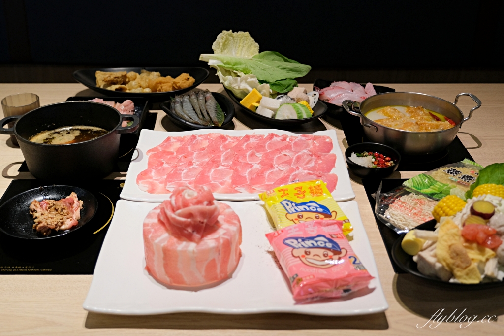 台中東區｜肉多多火鍋．全台連鎖火鍋網路聲量連續三年第一名， 40種蔬菜火鍋料無限供應是蔬食者的天堂 @飛天璇的口袋