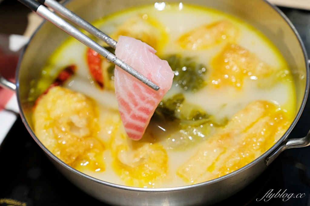 台中東區｜肉多多火鍋．全台連鎖火鍋網路聲量連續三年第一名， 40種蔬菜火鍋料無限供應是蔬食者的天堂 @飛天璇的口袋