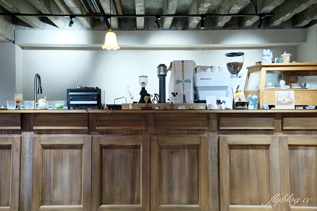 台中西區｜喫茶S&eacute;nmi ．藏在五樓的神秘咖啡館．老城區昭和時期老宅 @飛天璇的口袋