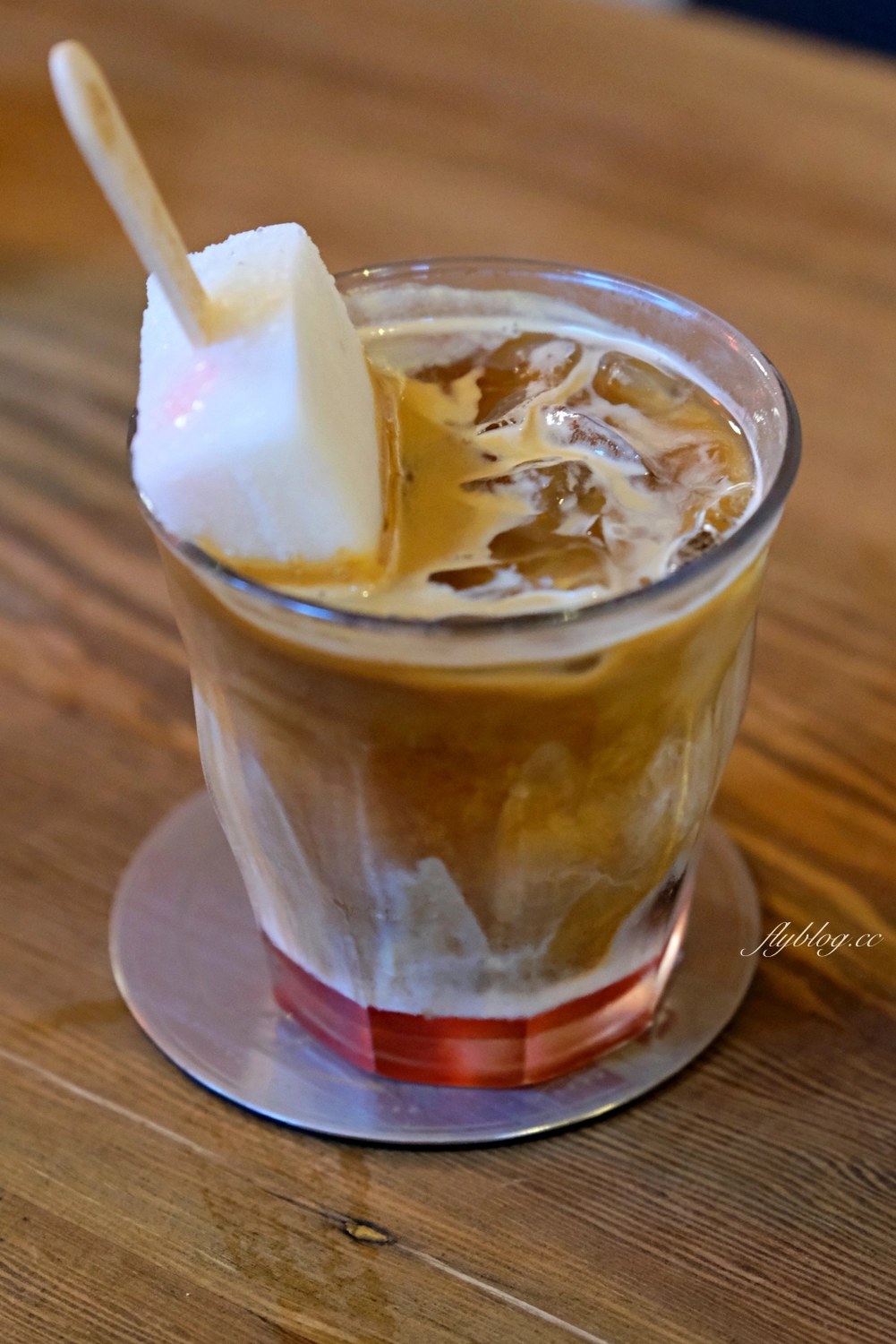 台中北區｜KroX Coffee HQ．充滿復古風情的咖啡館，週末假日營業到深夜 @飛天璇的口袋