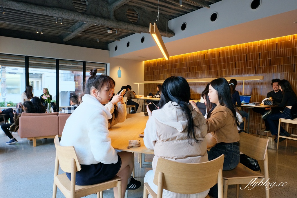 日本東京｜Blue Bottle Coffee 藍瓶咖啡 澀谷店．全世界首間座落於公園內的藍瓶咖啡 @飛天璇的口袋