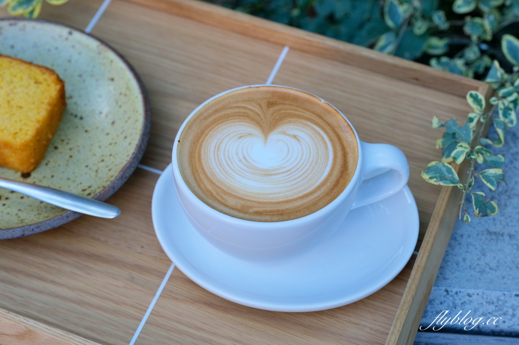 日本東京｜Blue Bottle Coffee 藍瓶咖啡 澀谷店．全世界首間座落於公園內的藍瓶咖啡 @飛天璇的口袋