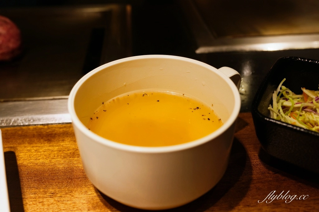 日本東京｜極味屋 東京車站店．福岡的極味屋漢堡排名店，日本人就算排隊也要吃 @飛天璇的口袋