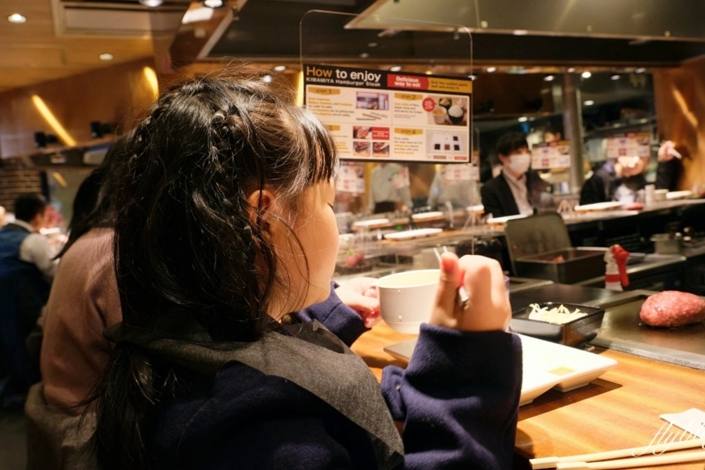 日本東京｜極味屋 東京車站店．福岡的極味屋漢堡排名店，日本人就算排隊也要吃 @飛天璇的口袋