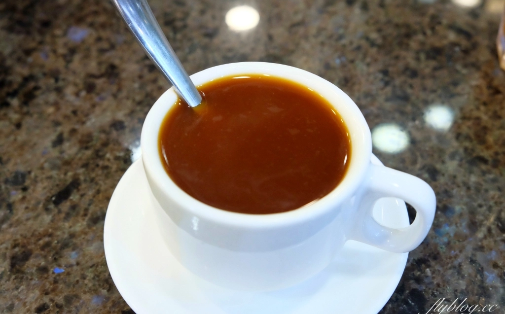 澳門半島｜榮暉咖啡美食．必點馳名雞米湯，大三巴牌坊周邊美食 @飛天璇的口袋