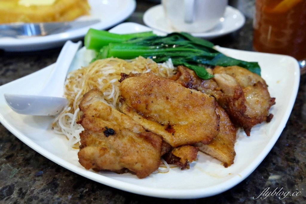 澳門半島｜榮暉咖啡美食．必點馳名雞米湯，大三巴牌坊周邊美食 @飛天璇的口袋