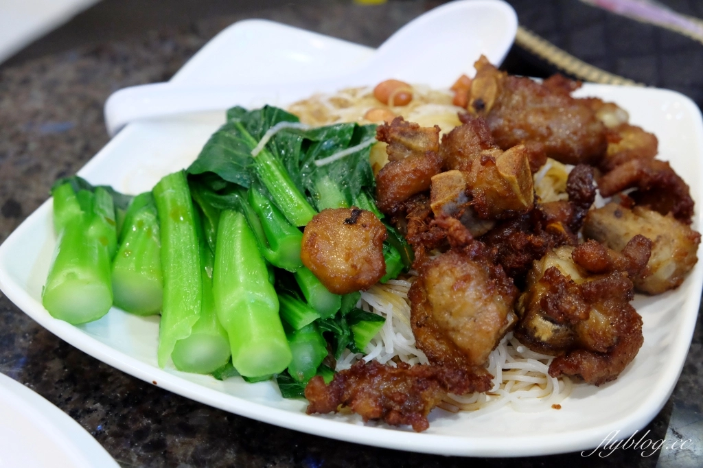 澳門半島｜榮暉咖啡美食．必點馳名雞米湯，大三巴牌坊周邊美食 @飛天璇的口袋