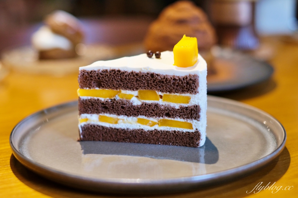 台中西區｜OZM 啢男咖啡甜點．台中超好吃肉桂捲，兩個年輕男生開的咖啡甜點店 @飛天璇的口袋