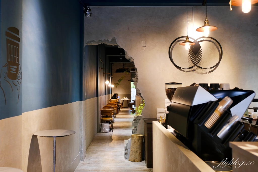 台中西區｜OZM 啢男咖啡甜點．台中超好吃肉桂捲，兩個年輕男生開的咖啡甜點店 @飛天璇的口袋