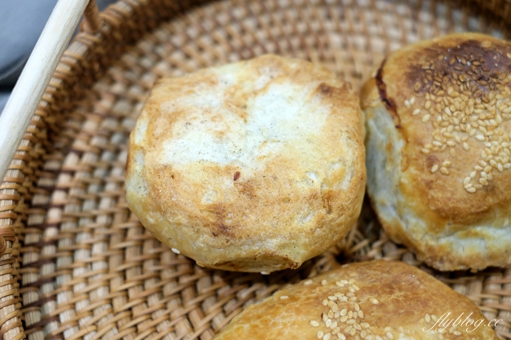 台中北屯｜北平碳烤酥餅．東光市場好吃燒餅，從彰化來的50年老店 @飛天璇的口袋