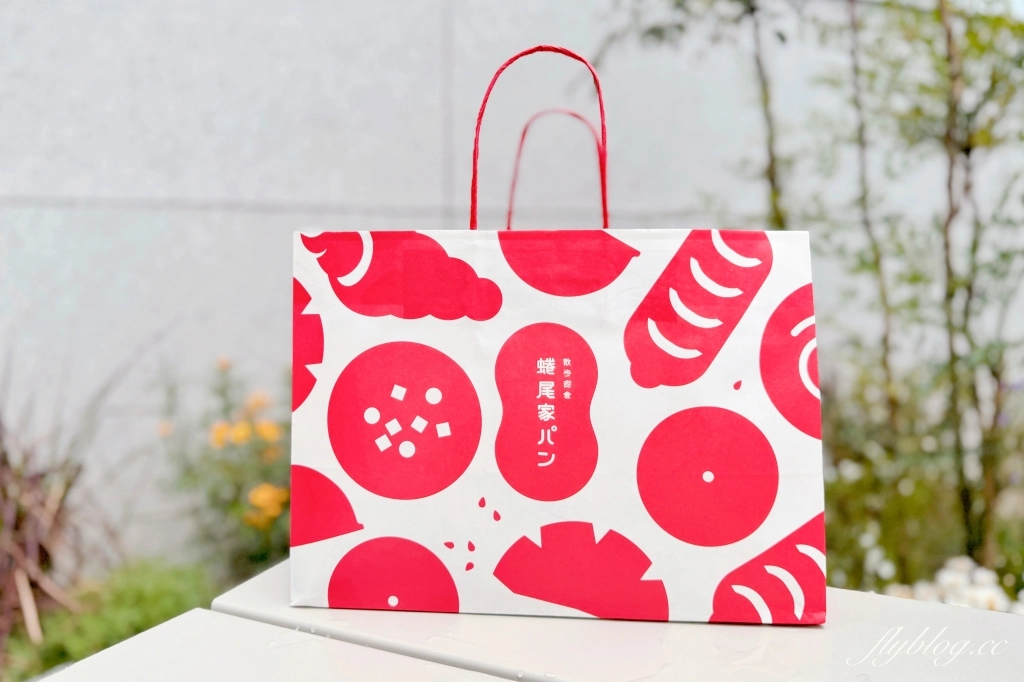 台中南屯｜蜷尾家胖 台中店．台南人氣冰品進駐UR LIVING，必買好吃的台式麵包 @飛天璇的口袋