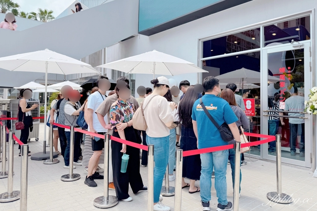 台中南屯｜蜷尾家胖 台中店．台南人氣冰品進駐UR LIVING，必買好吃的台式麵包 @飛天璇的口袋