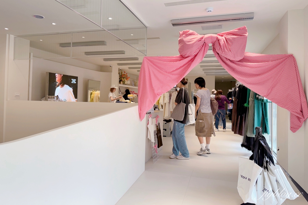 台中南屯｜UR LIVING生活美學 文心森林店．超萌3D史努比，5大品牌進駐 @飛天璇的口袋