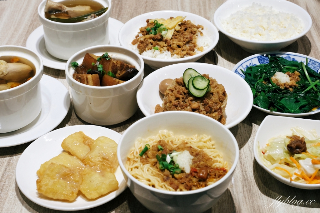 金門金城｜雨川食堂．吃得到高梁肉燥飯和一條根雞湯，將金門戰地滋味重新演繹 @飛天璇的口袋