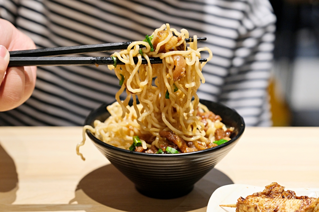 台中西屯｜柒息地串燒居酒屋逢甲店．串燒只要15元起！柒串燒二代店，不用再跑台北 @飛天璇的口袋