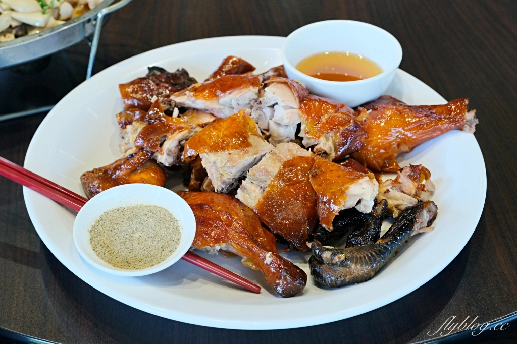 南投竹山｜饗富餐廳．紫南宮必吃甕缸雞，集合台菜和滬川料理 @飛天璇的口袋