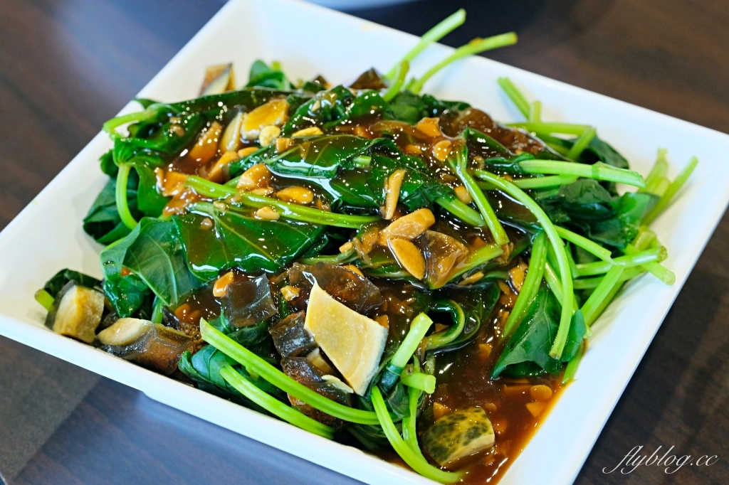 南投竹山｜饗富餐廳．紫南宮必吃甕缸雞，集合台菜和滬川料理 @飛天璇的口袋