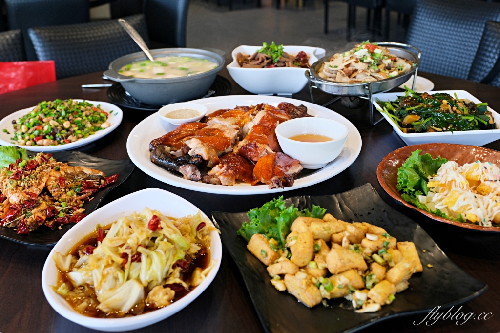 南投竹山｜饗富餐廳．紫南宮必吃甕缸雞，集合台菜和滬川料理 @飛天璇的口袋